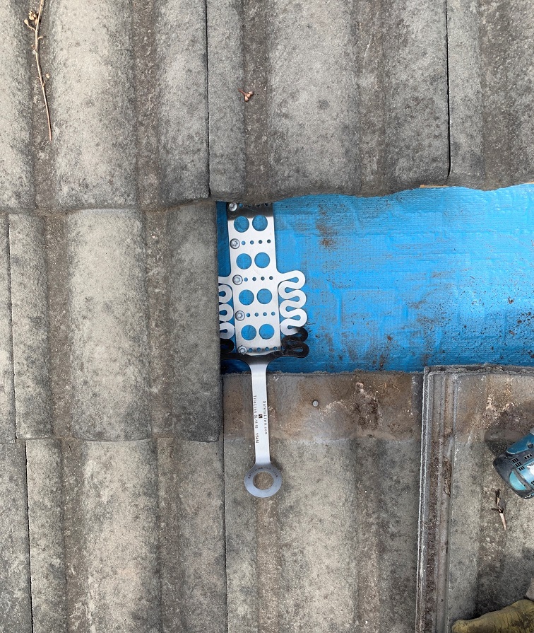 Certified anchor points and safety systems for safe roof accessdesign